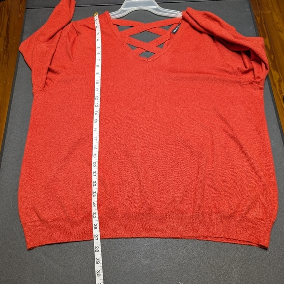 Love Ellie Rustic Orange V-Neck Sweater Crisscross Back Detail Size 3X NWOT - Picture 6 of 7